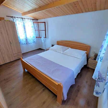 Vala Hrvaska Robinson Hotel Gornji Humac Buitenkant foto