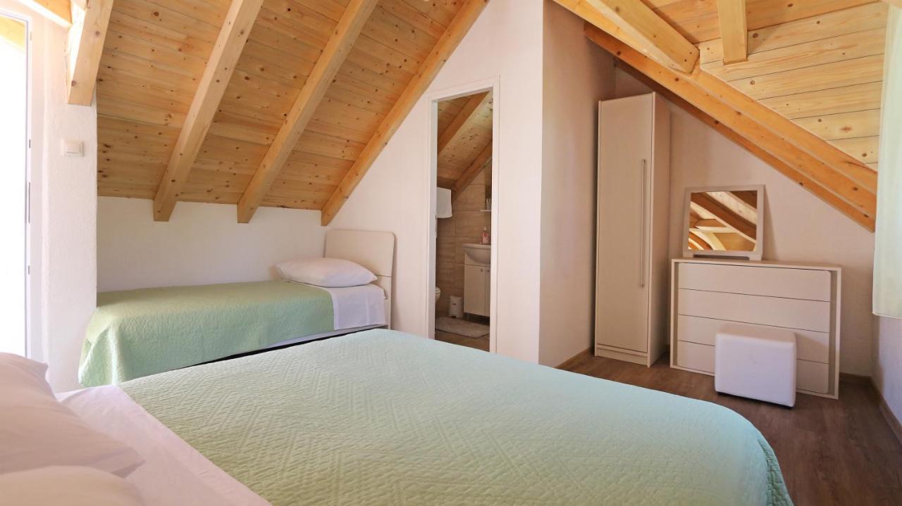 Vala Hrvaska Robinson Hotel Gornji Humac Buitenkant foto