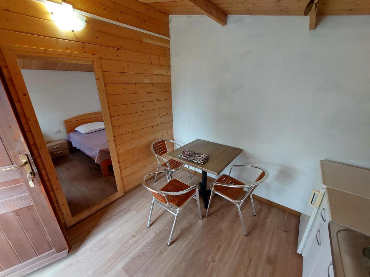Vala Hrvaska Robinson Hotel Gornji Humac Buitenkant foto