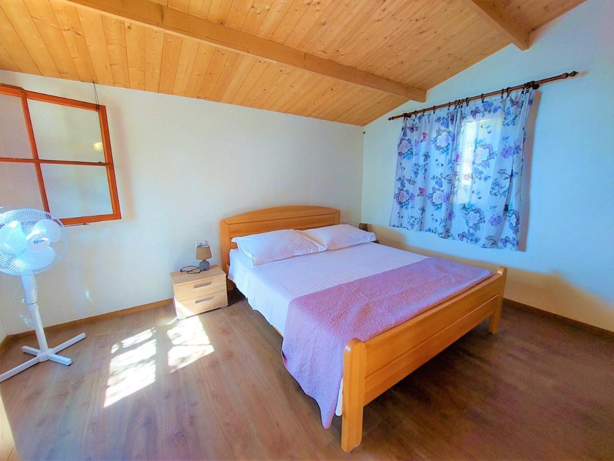 Vala Hrvaska Robinson Hotel Gornji Humac Buitenkant foto