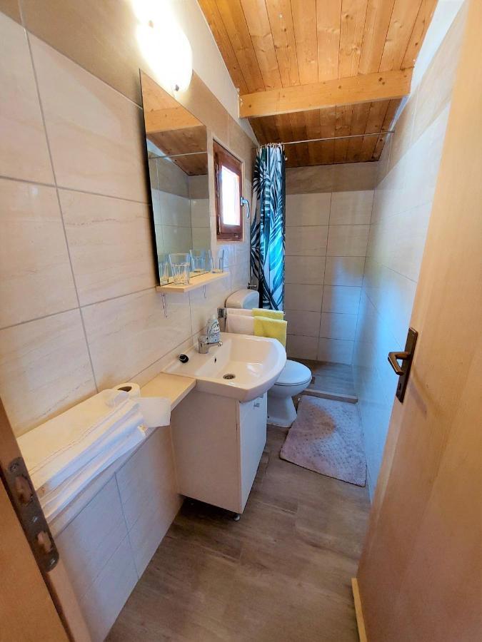 Vala Hrvaska Robinson Hotel Gornji Humac Buitenkant foto